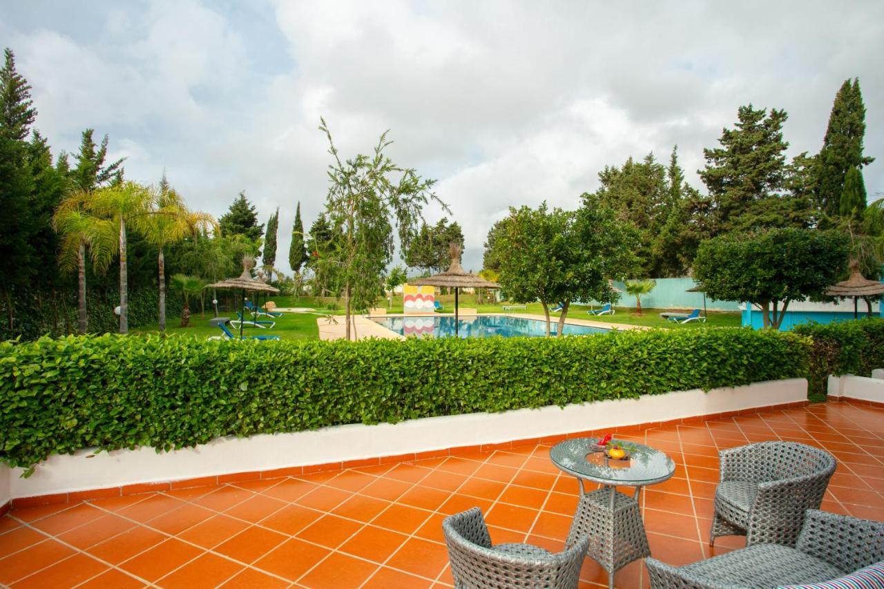 Residence Hoteliere Riviera Beach Cabo Negro Bagian luar foto