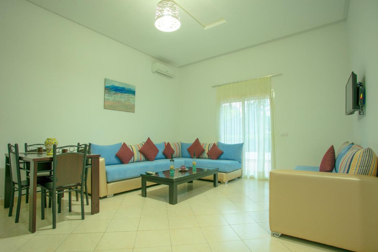 Residence Hoteliere Riviera Beach Cabo Negro Bagian luar foto